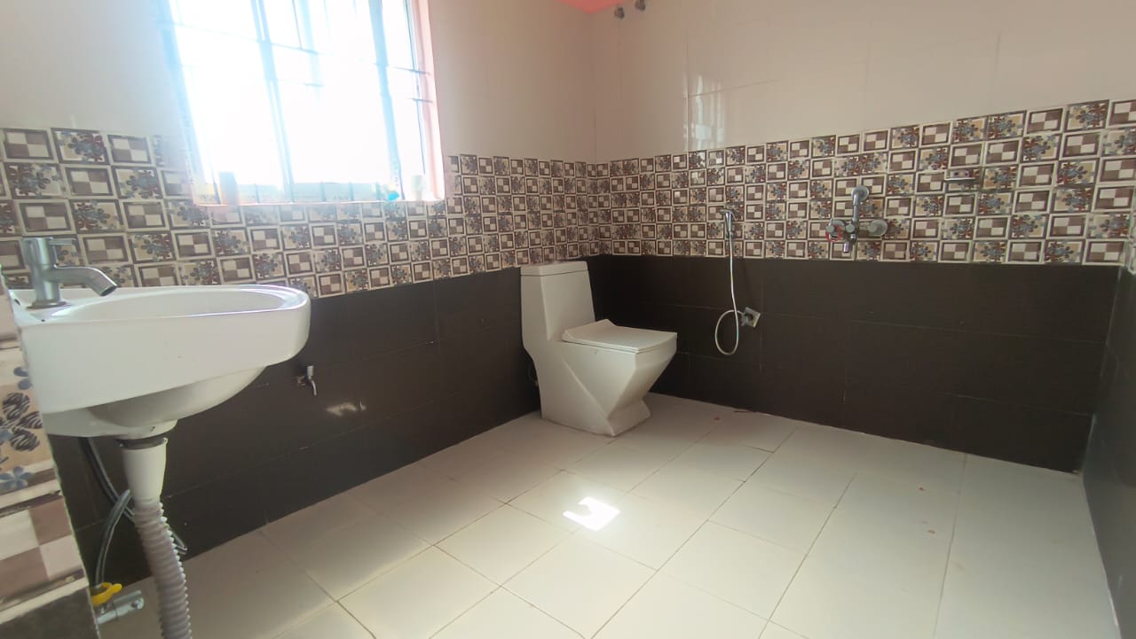 Unfurnished 3bhk in LNB Path, Hatigaon, Guwahati, Assam, India for Rent